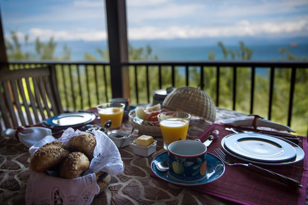 Casa Vermelha Guest House Ilhabela Bagian luar foto
