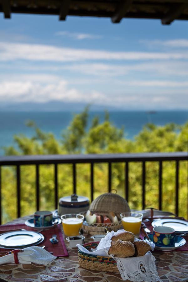 Casa Vermelha Guest House Ilhabela Bagian luar foto